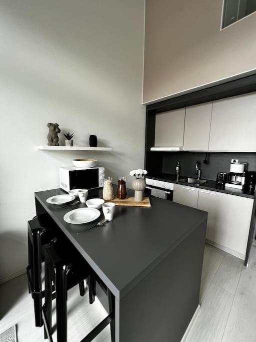 Apartamento Cozy Penthouse Loft - Near The Airport Vantaa Exterior foto